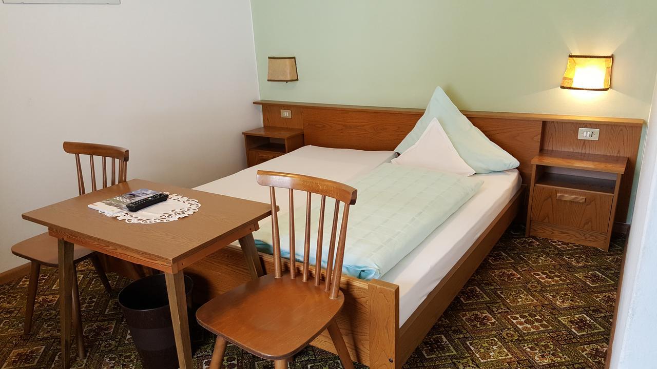 Hotel Pension Moarhof Vallarga Экстерьер фото